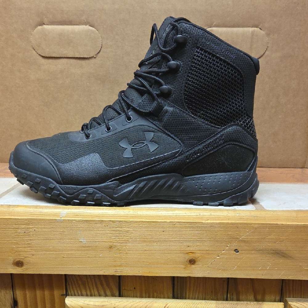 Under Armour Men's Black High-Top Boots